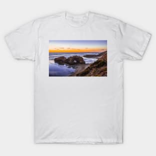 London Bridge, Portsea, Mornington Peninsula, Victoria, Australia. T-Shirt